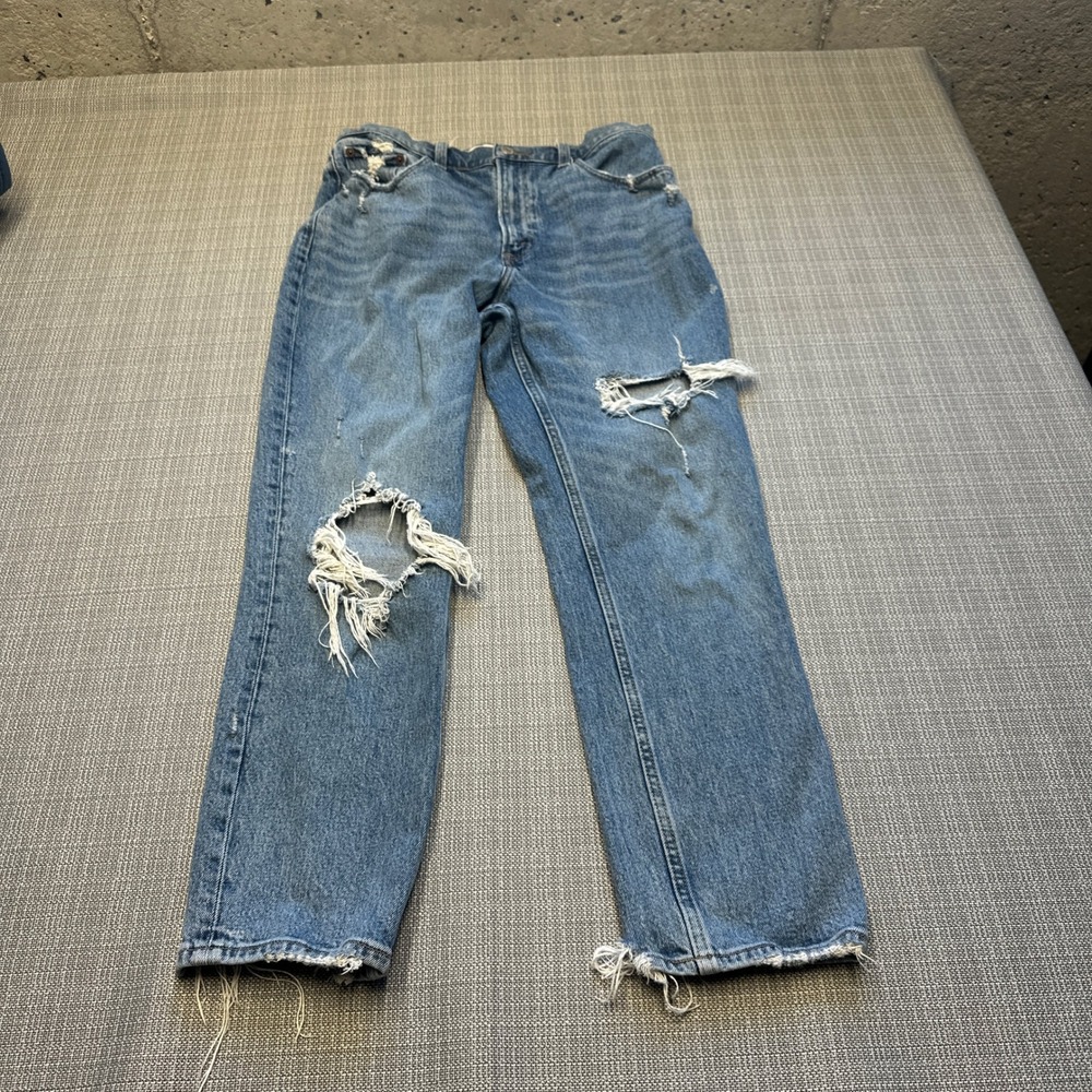 Abercrombie Fitch High Rise Mom Jeans Size 28 Distressed Blue Denim‎ Frayed